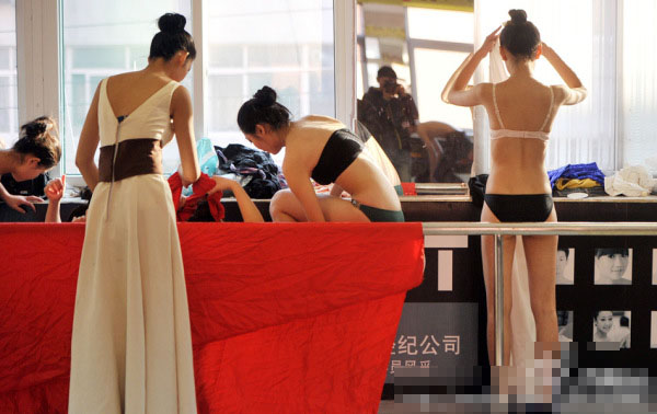 实拍艺考春光乍泄