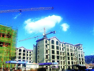 30岁女子极寒天气下爬塔吊讨薪 差点被冻僵