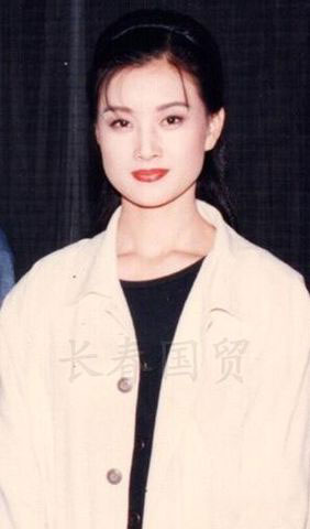 宋祖英自曝和老公一见钟情 与赵本山秘照曝光