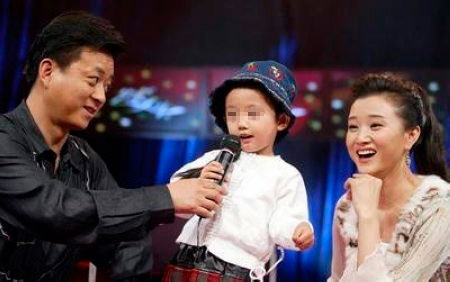 宋祖英自曝和老公一见钟情 与赵本山秘照曝光