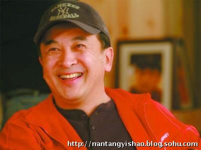 黄宏20岁女儿近照曝光 成绩出色就读播音系