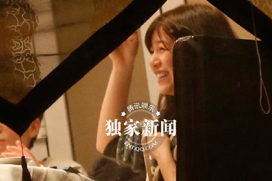 每日追星：陈妍希会陈可辛嘟嘴卖萌 王学兵携新欢暧昧同归