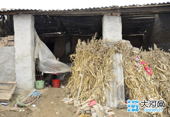 图为贫困村民家（吴彦飞 摄）