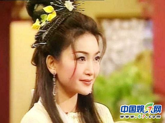 荧屏花语：古装美人争相斗艳 刘诗诗美艳如樱花范冰冰娇媚如睡莲