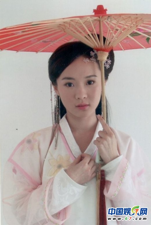 荧屏花语：古装美人争相斗艳 刘诗诗美艳如樱花范冰冰娇媚如睡莲