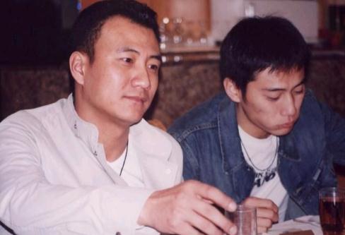 刘烨《蓝宇》旧照被翻 爱子诺一太帅遭小女孩偷吻