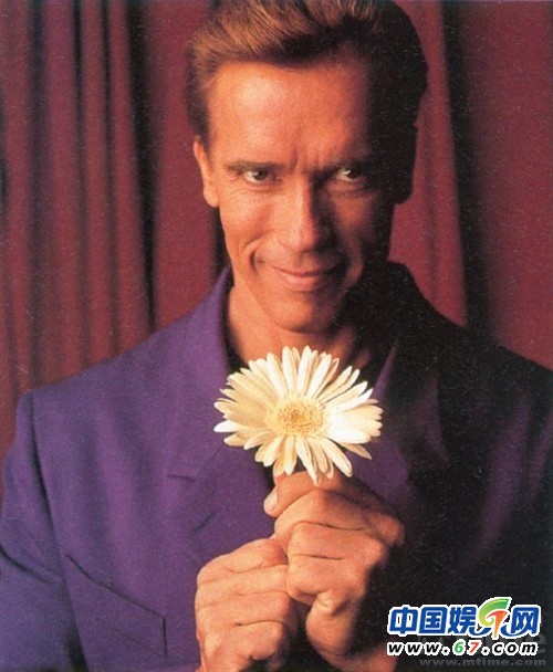 施瓦辛格抢救溺水泳客