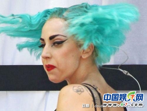 细数那些自毁形象的中外明星们