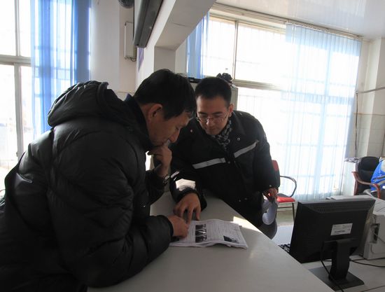 直击青岛新规驾考首日 考生吐槽难过高考