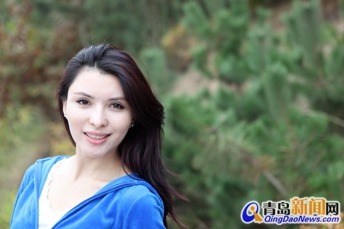 维族美女代表札蒂