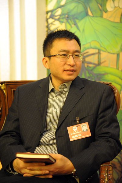 80后人大代表下午与网友网谈