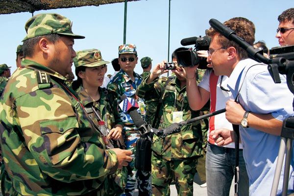 毛新宇成长三步曲