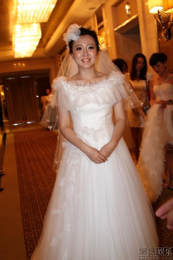 曝潘长江女儿潘阳产子