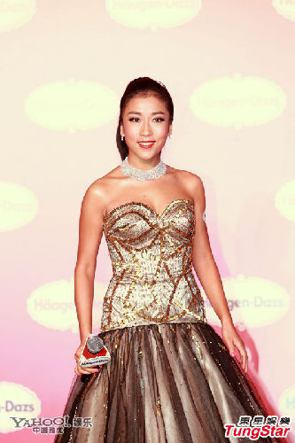 吉克隽逸身价暴涨忙捞金 受广告商青睐性感代言 