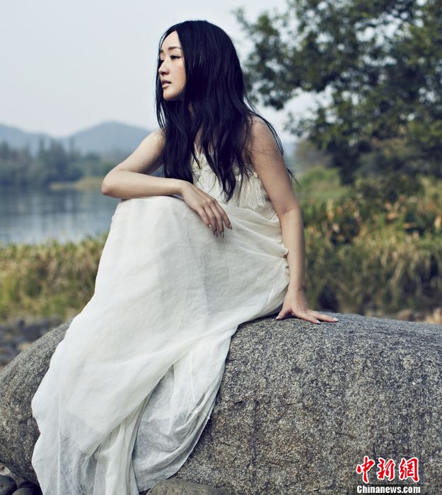 杨钰莹新专辑遇江南写真