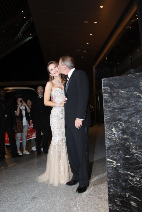 老公身家超百亿的女星们