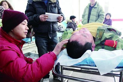 建筑工讨薪进医院