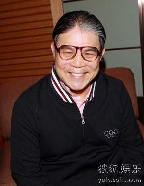 霍震霆接受采访