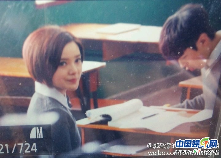 《小时代》拍摄现场花絮 杨幂郭采洁学生制服造型曝光