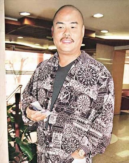 张柏芝生父胡须勇遭追债：内地行骗200万后失踪