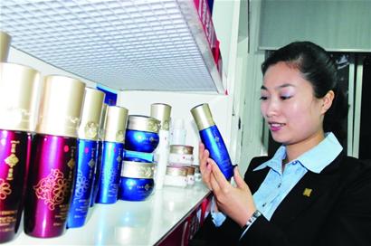 美容师：年末给你送“美丽”