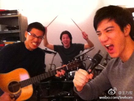 王力宏王氏三兄弟玩摇滚