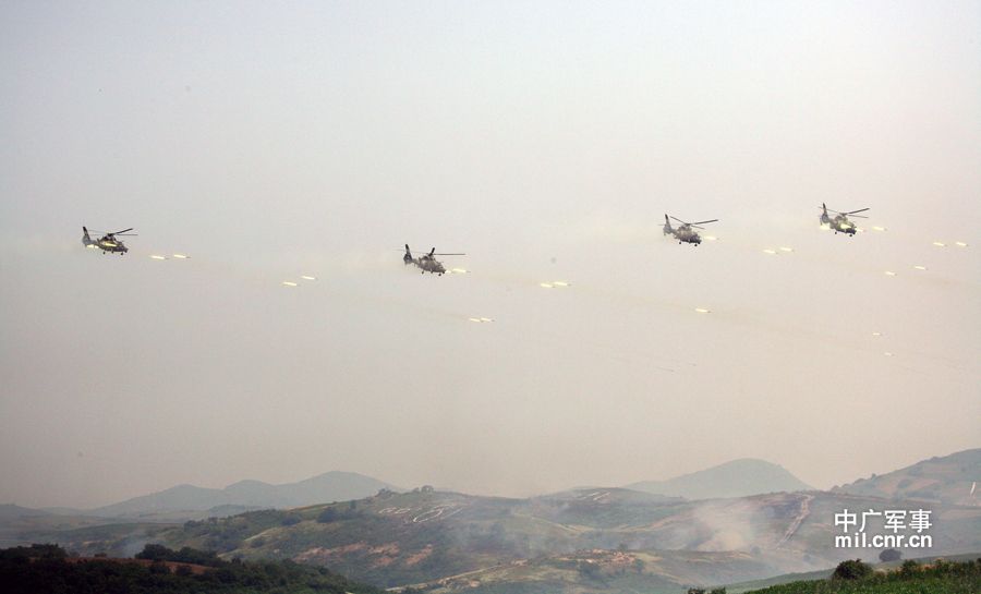 武直10直升机编队凶猛照