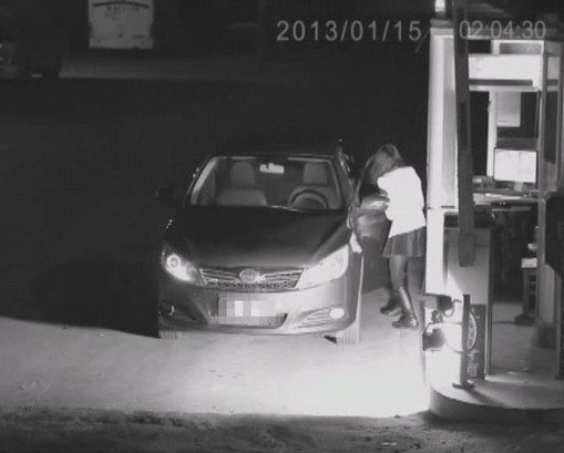 “女鬼”原来是女车主，扮鬼只为逃天价停车费