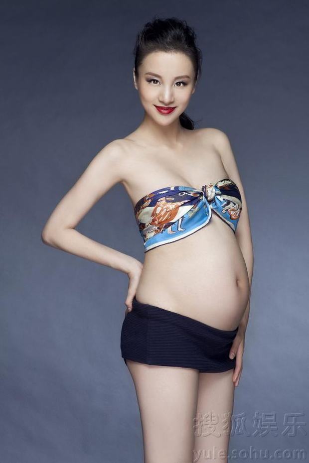 “武松”陈龙与孕妻章龄之写真曝光 妻子似脸型似汤唯