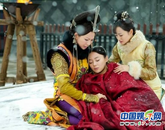 盘点影视剧浪漫白雪唯美瞬间 林心如杨幂赵雅芝俏皮娇媚(图)