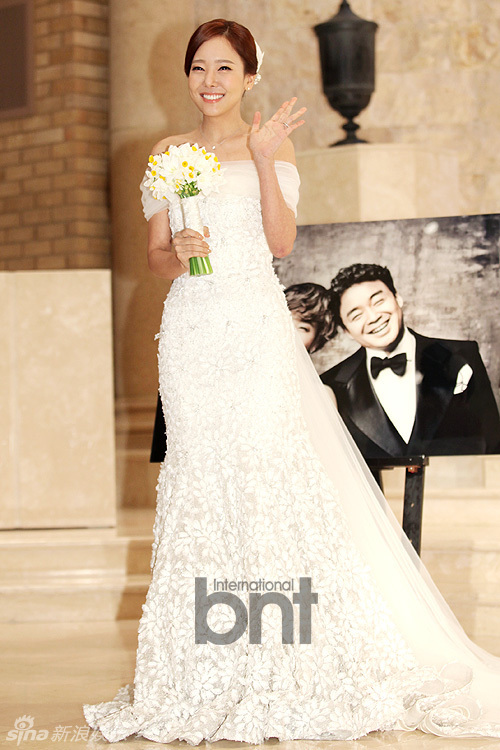 苏幼珍嫁大15岁新郎 韩星汇聚如盛典