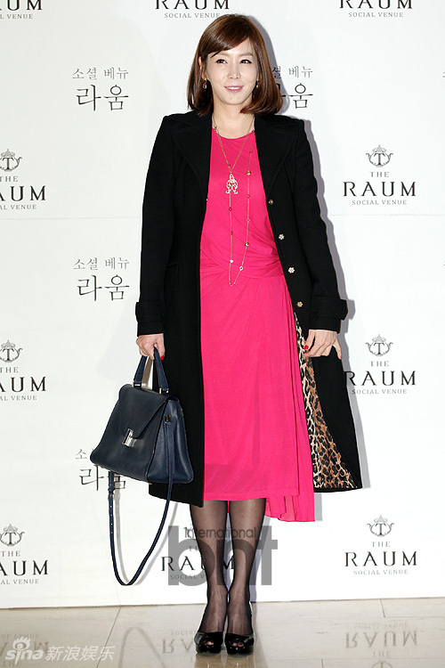 苏幼珍嫁大15岁新郎 韩星汇聚如盛典