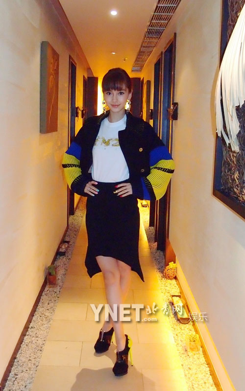 Angelababy香港美甲店开业