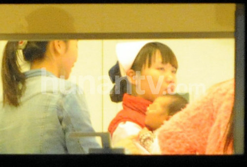 李小璐爱女正脸首次曝光