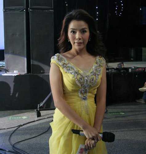 春晚主持人消失之谜：文清嫌钱少 朱迅两次患血管瘤