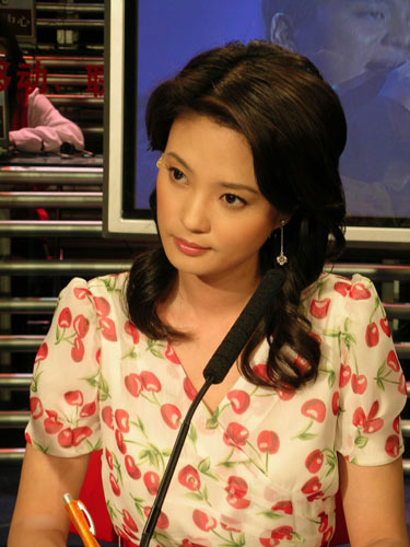 春晚主持人消失之谜：文清嫌钱少 朱迅两次患血管瘤