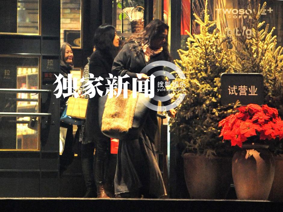 汪小菲携母吃饭“问计” 饭后打包送娇妻