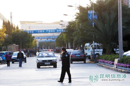 事发厂区警车出入频繁