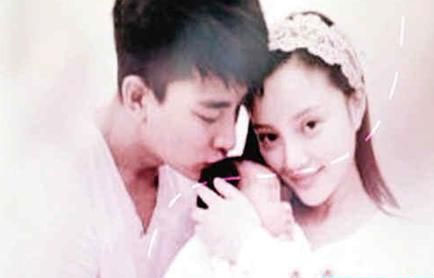 李小璐公开晒出女儿正面照 幸福全家照曝光(组图)