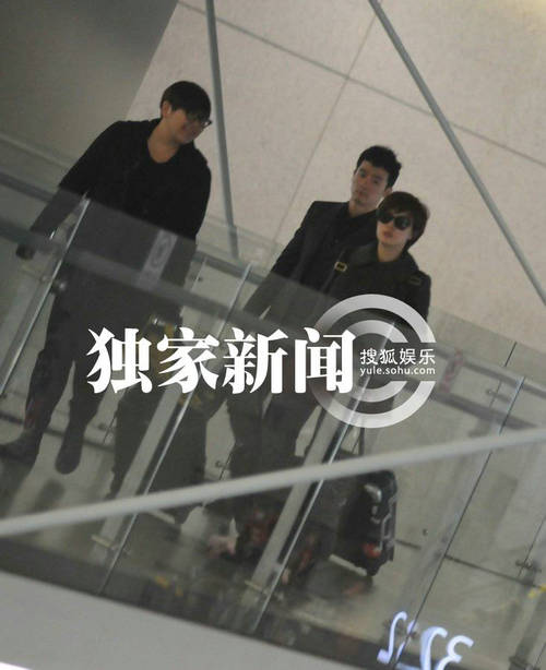 孙俪现身机场