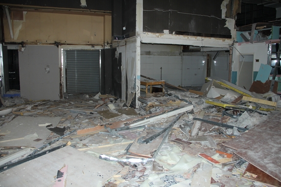 辽宁路一酒店被砸烂 老板曾扬言拯救科技街