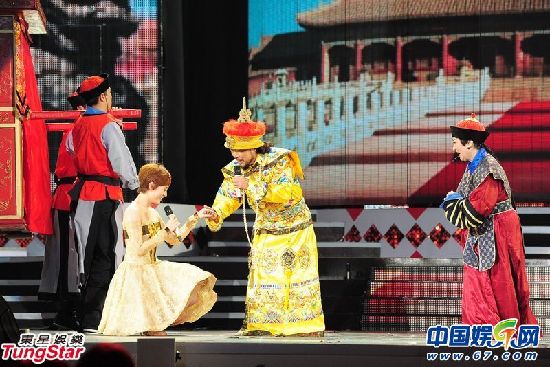 《甄嬛传》女星台湾争艳：蔡少芬挺肚 华妃丰胸