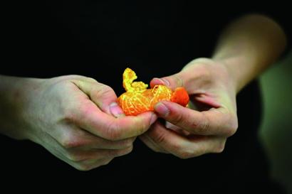 方便面垫肚踏上返乡路