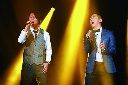 《我是歌手》羽泉动情歌唱