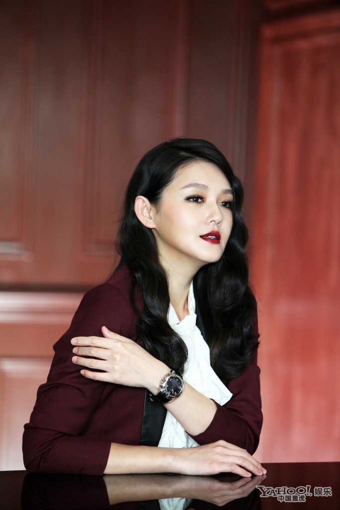 大S烈焰红唇拍贺年片