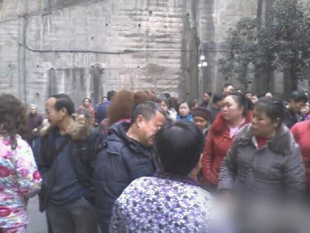 女子头颅被从5楼扔下