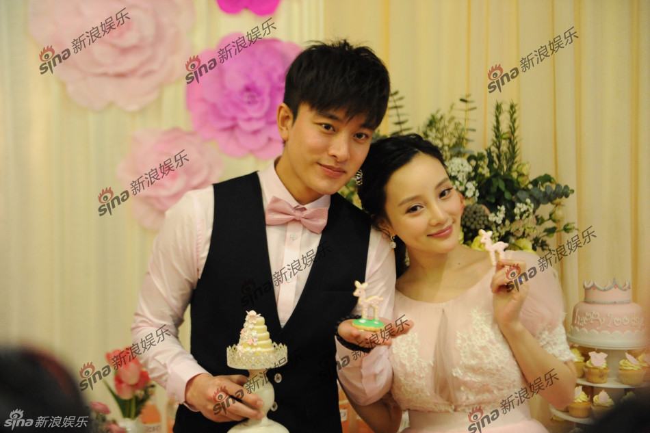 李小璐贾乃亮爱女百日宴 排场如童话世界霍思燕素颜现身