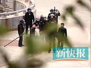 开发商与村民械斗警方观望 开发商与村民械斗警方观望