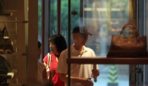 葛优24年无子婚姻隐情 曝其为梦想险与父反目