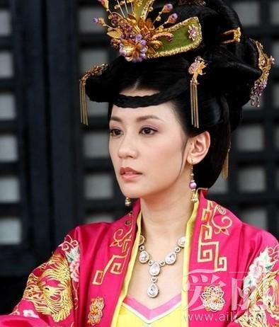 女星唐宫戏中的惊艳造型 养眼